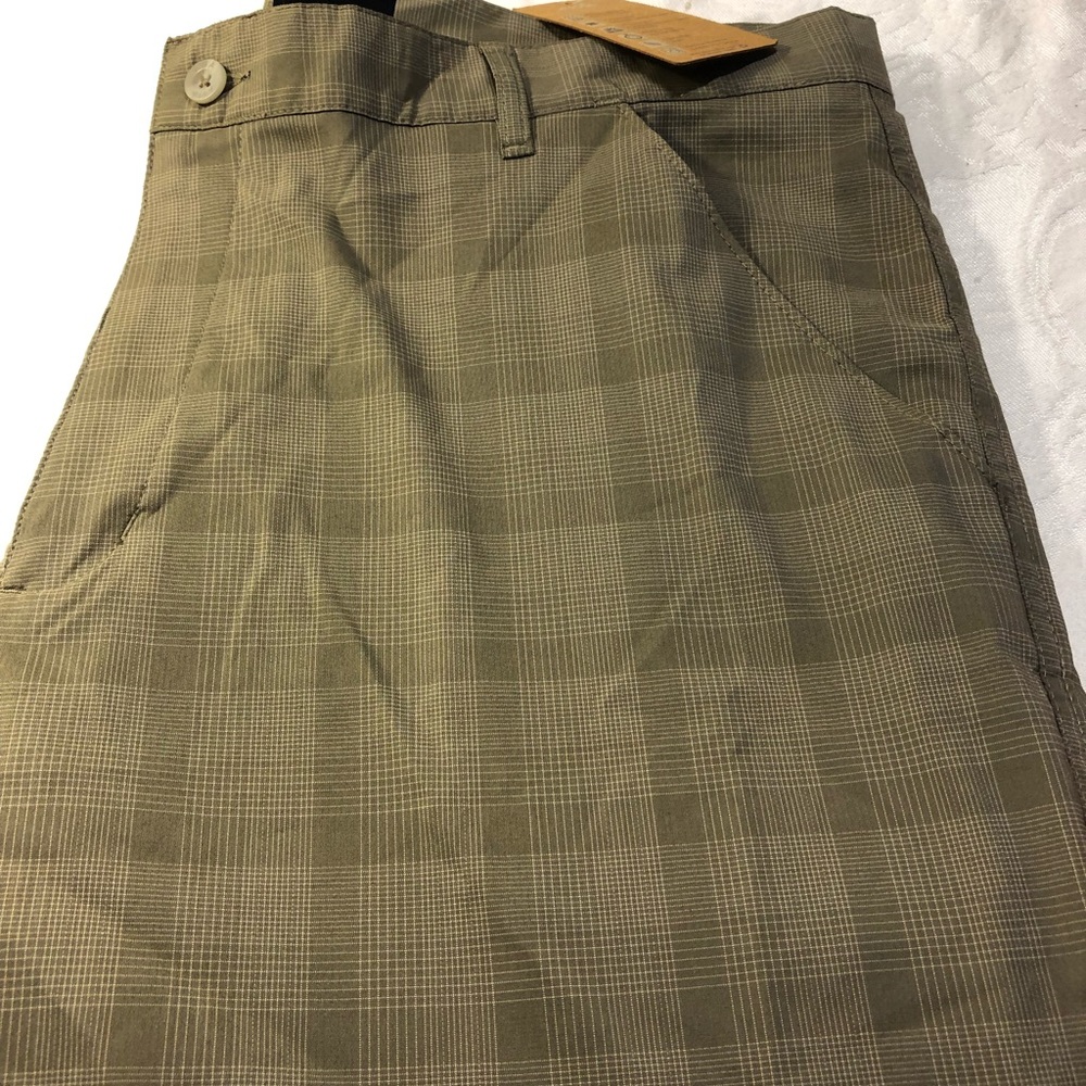 Avia Mens Shorts NOS Large 36